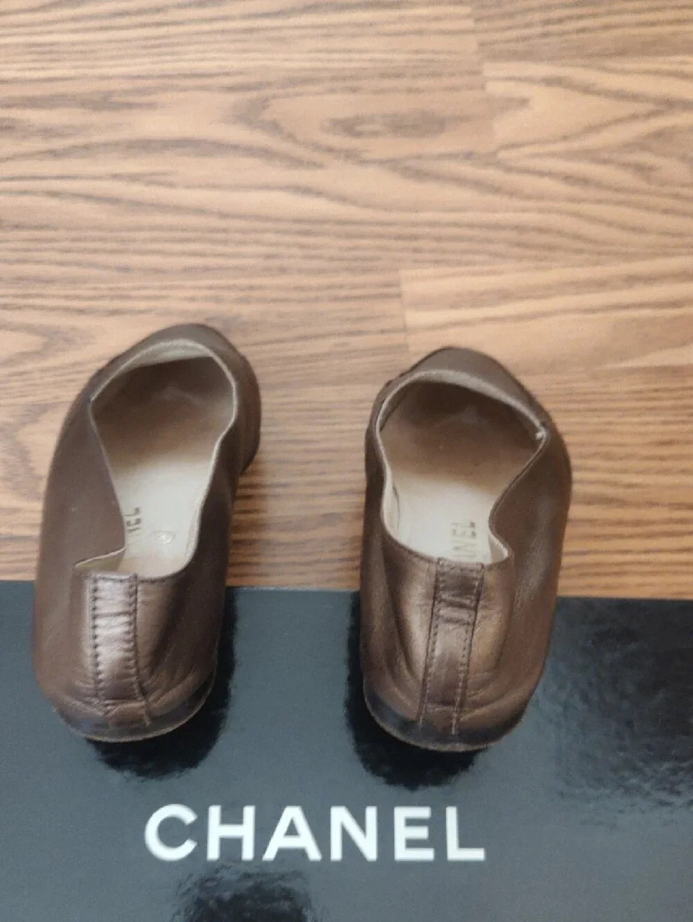 Authentic CHANEL Bronze Brown Leather CC Logo Flats